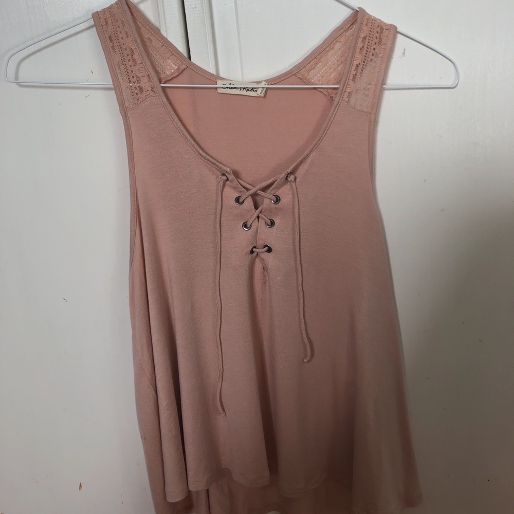 pink tank top